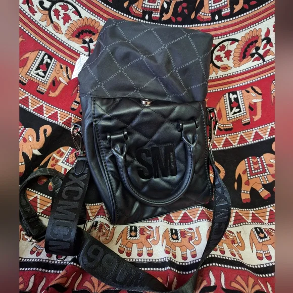 Steve Madden "BBABI" Quilted Small Crossbody Bag Black - Picture 11 of 11